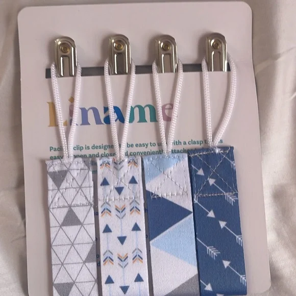 Liname pacifier clip with teething toy - Picture 3 of 3